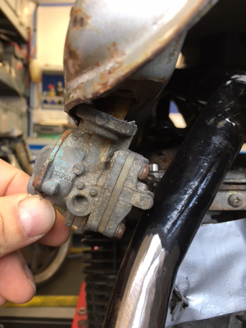 '81 GSX250 tank on a '85 GS450 frame means this original fuel tap ain't going to work