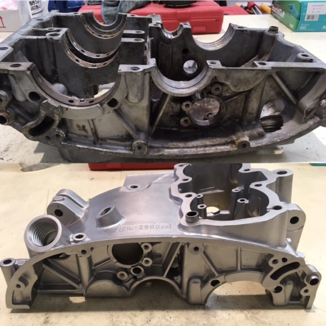 Yamaha XS650 Upper Crankcase, before and after vapour blasting